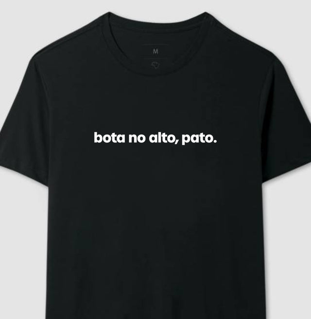 Camiseta Bota no alto, pato.